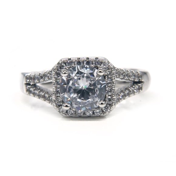 Silver ring with Cz stone. - Picture 2 of 3